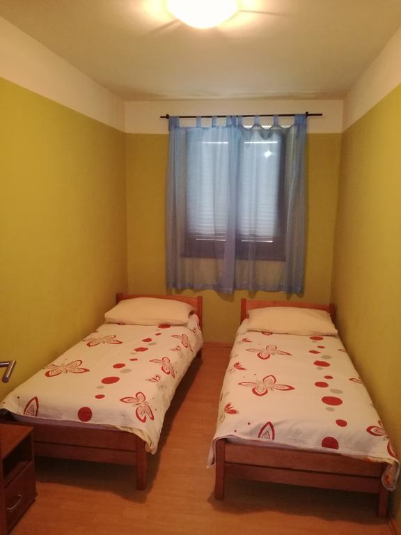 Apartment Nela Funtana Luaran gambar