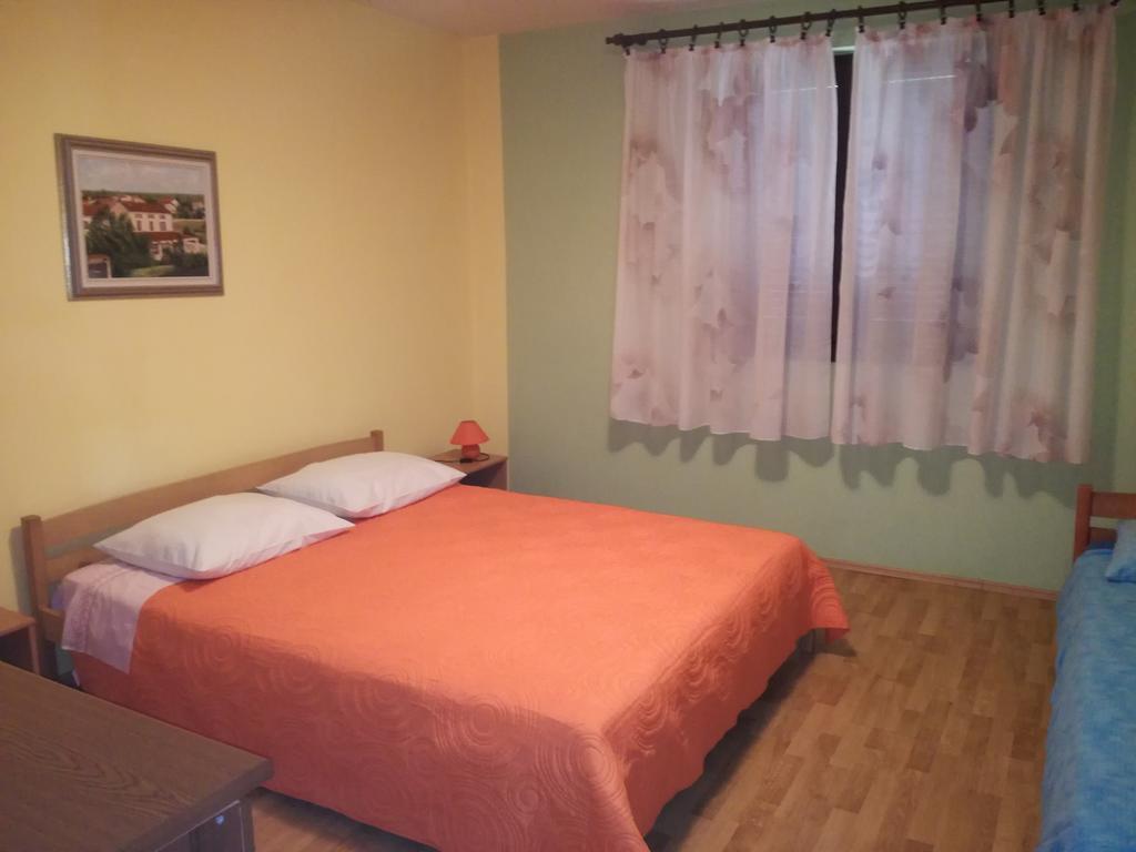 Apartment Nela Funtana Luaran gambar